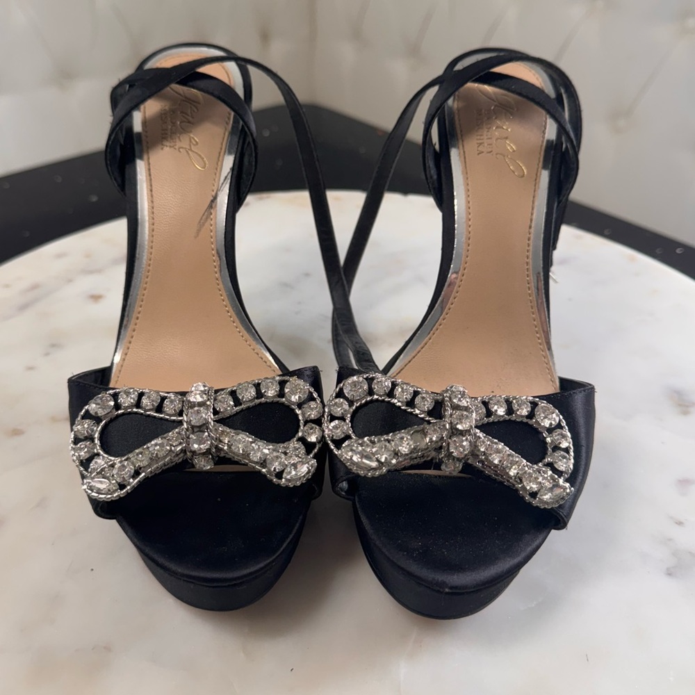 Jewel Badgley Mischka Black and Silver Bow Heels